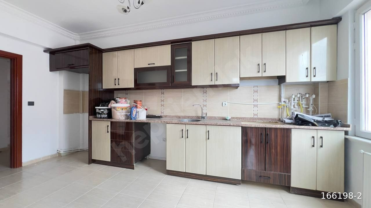 EMİNEVİME UYGUN YÜKSEK KREDİLİ GENİŞ 3+1 ODALI, MASRAFSIZ & ARAKAT DAİRE