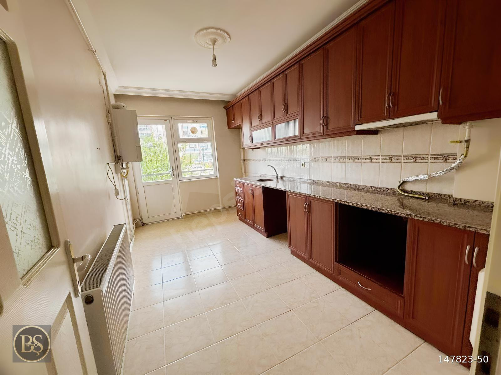 BAHADIR ŞİMŞİRLİ'DEN GÖLET PRESTİJ CADDESİNDE SATILIK 3+1 DAİRE