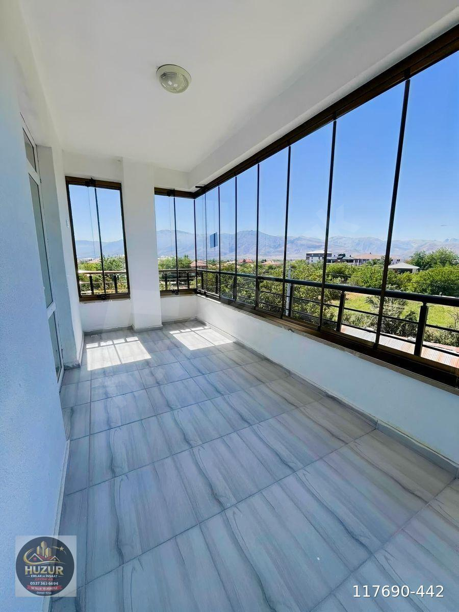 HUZUR EMLAK'TAN KAVAKYOLU'DA KİRALIK 3+1 DAİRE
