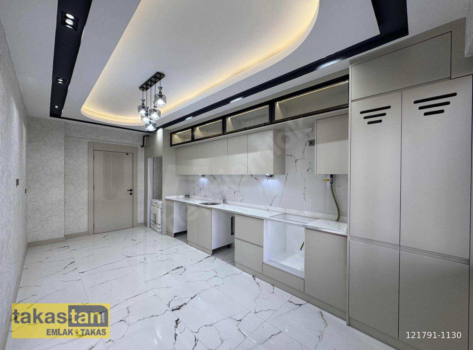 KARACAHMET MUHTEŞEM LOKASYONDA GENİŞ OTURUMLU SATILIK 2+1 DAİRE