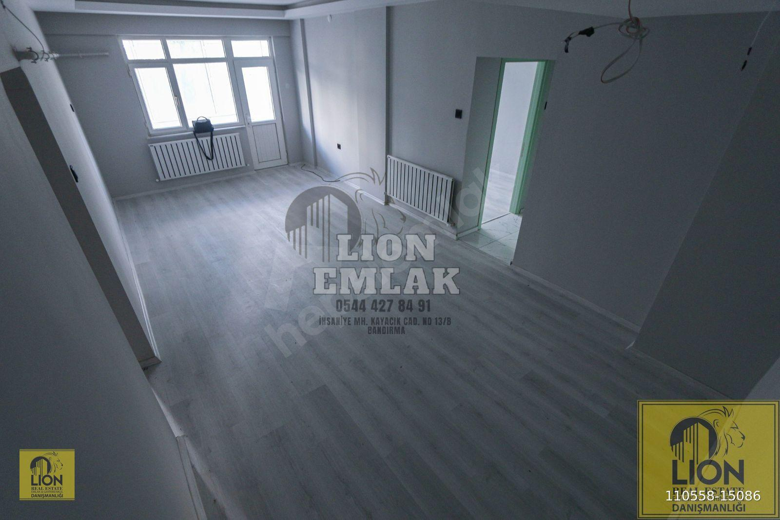 LION EMLAK'TAN 600 EVLER'DE CADDE PORT YAKINI SİTE İÇİ SATILIK 2+1 DAİRE