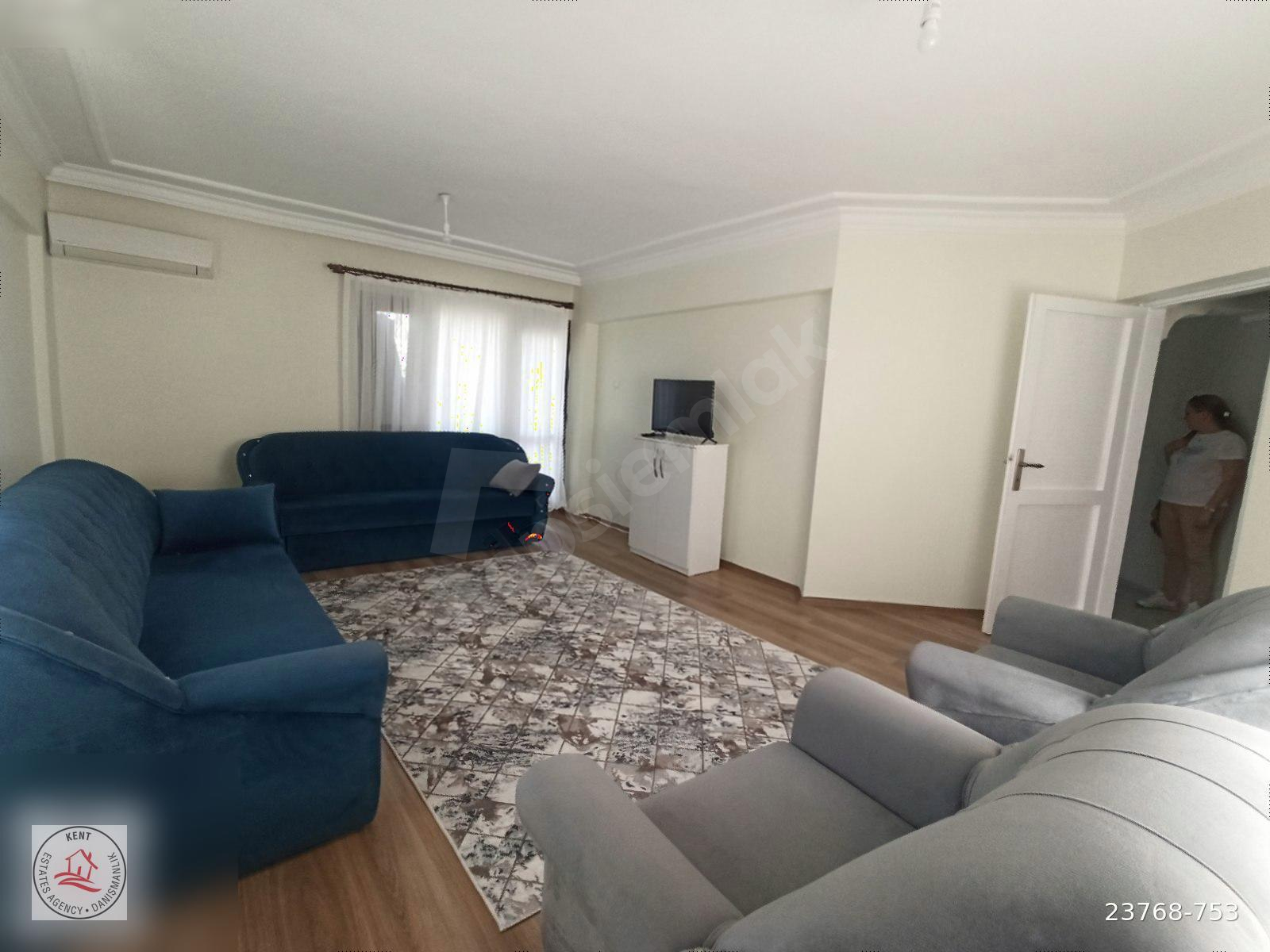Marmaris merkeze yakın havuzlu site içinde 2+1 eşyalı daire