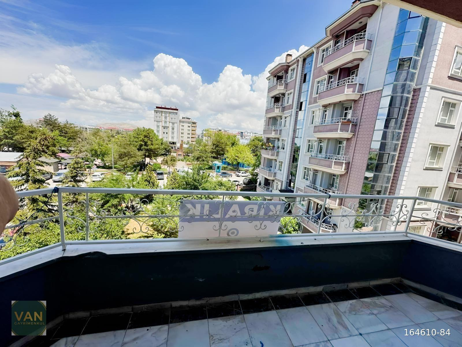PREMAR'DAN KURTULUŞ PARKI KARŞISI GENİŞ 3+1 DAİRE