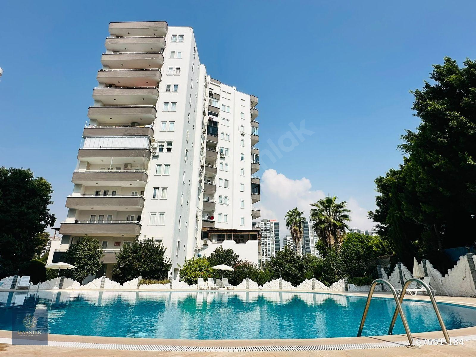 LEVANTENDEN HAVUZLU SİTE İÇİ GENİŞ OTURUMLU FERAH DAİRE