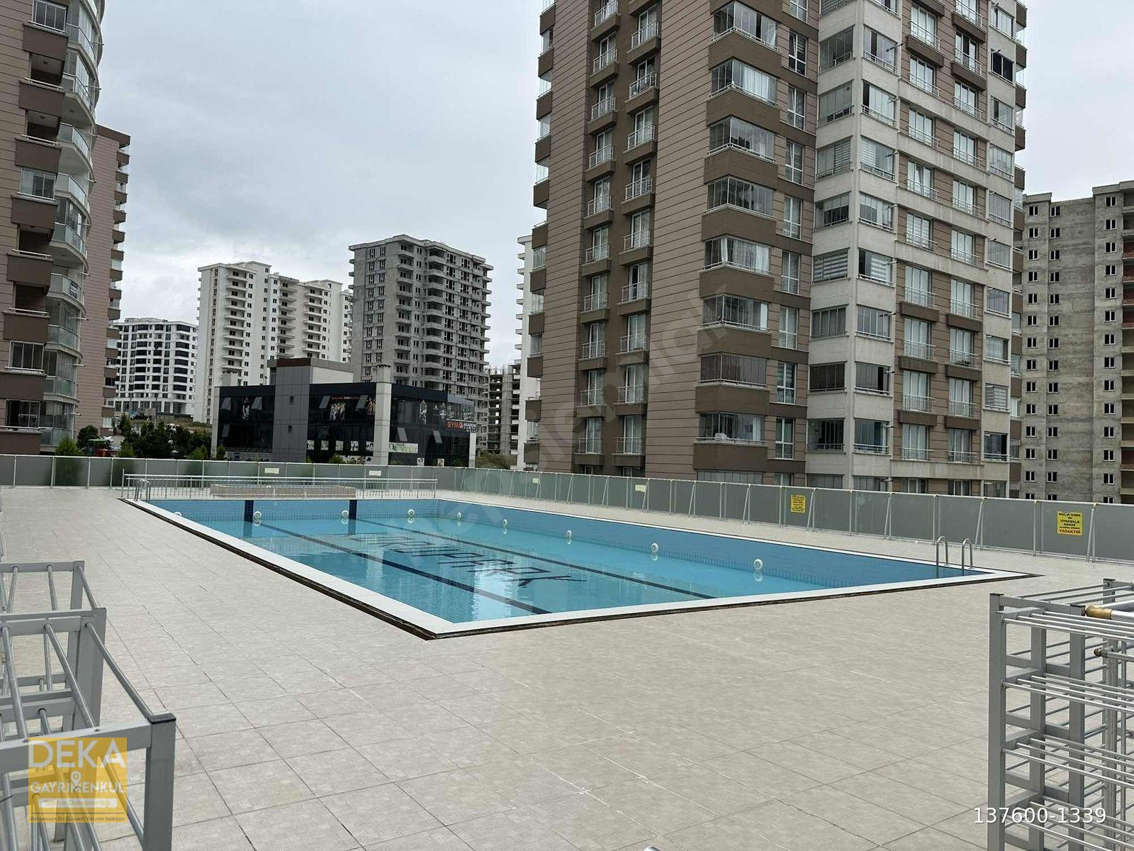 DEKA GAYRİMENKUL'DEN DENİZ MANZARALI SİTE İÇİ KİRALIK 3+1 DAİRE