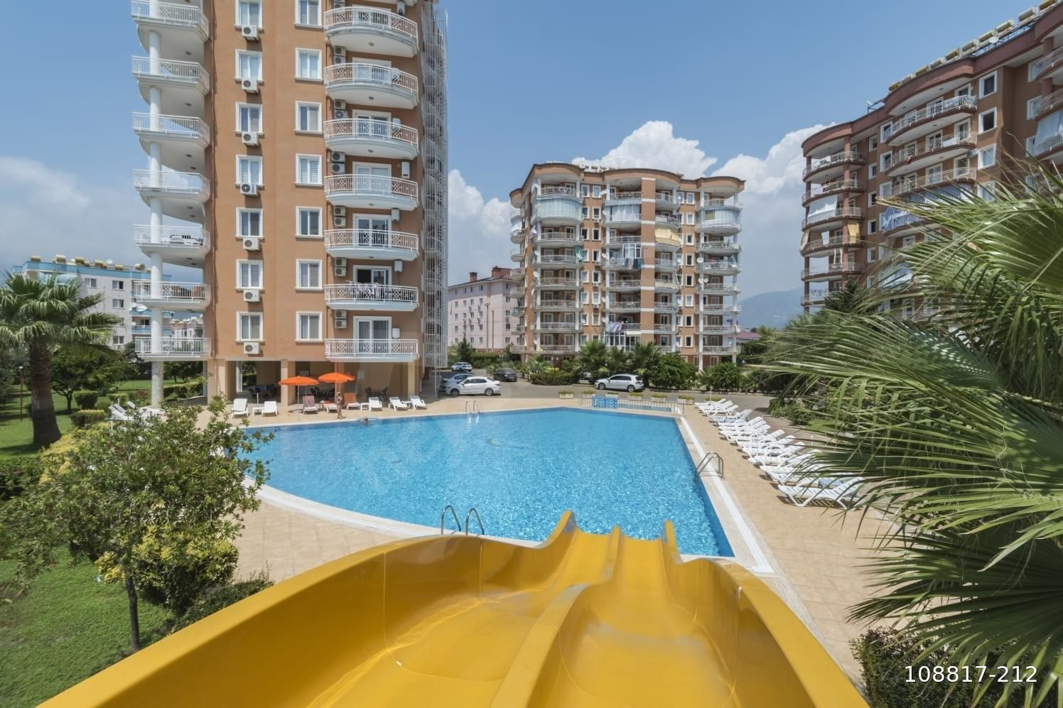 Alanya Tosmur'da İkamate uygun satılık 2+1 manzaralı daire
