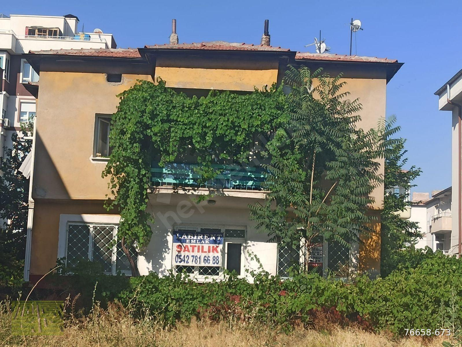YENİ MAHALLEDE 178 m² ARSA İÇERİSİNDE 2 ADET 2+1 DAİRE