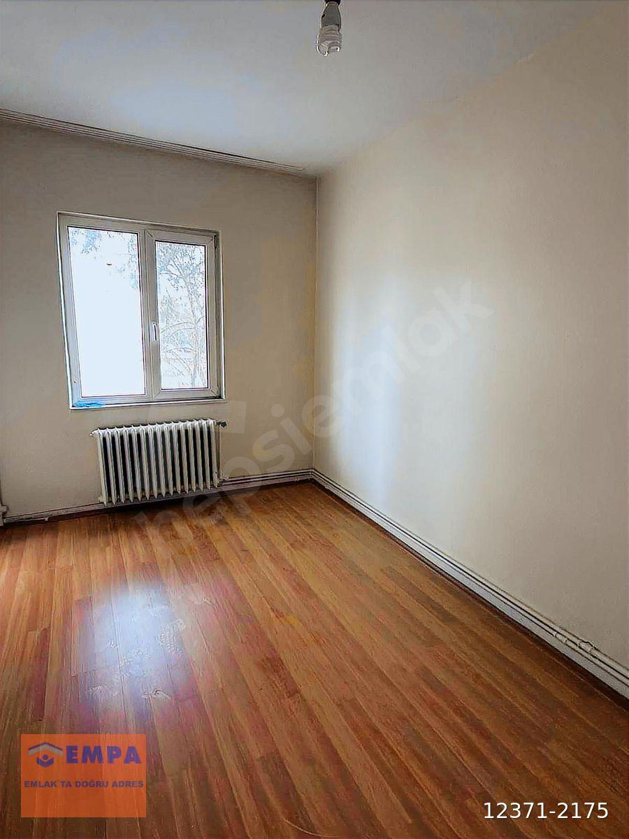 GENÇLİK CADDESİNDE KİRALIK GENİŞ 2+1