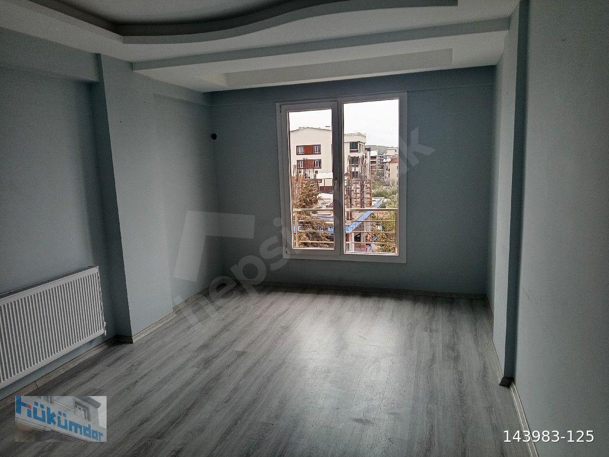 AKHİSAR EFENDİ MAHALLESİNDE 3+1 135 M2 4 YILLIK SATILIK DAİRE