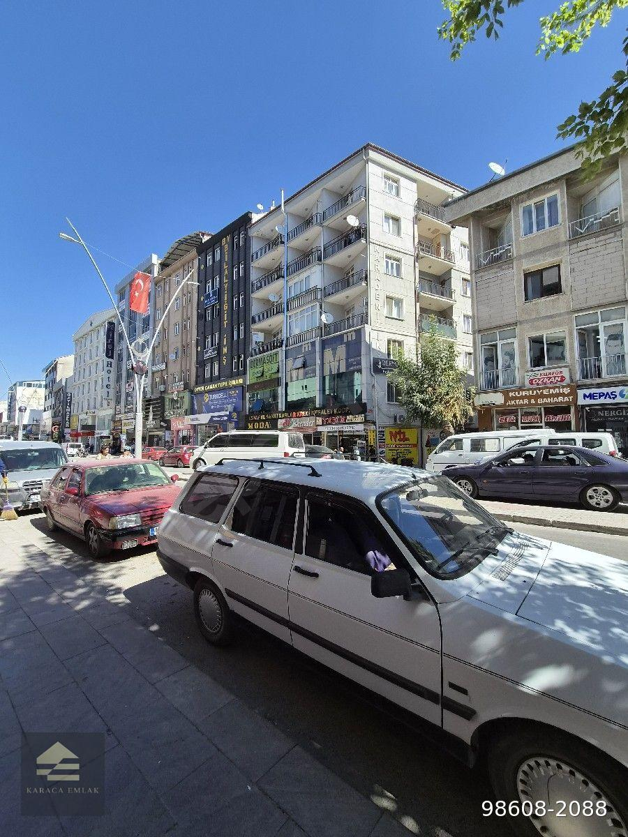 SATILIK 3+1 DAİRE ÇARŞI MERKEZDE