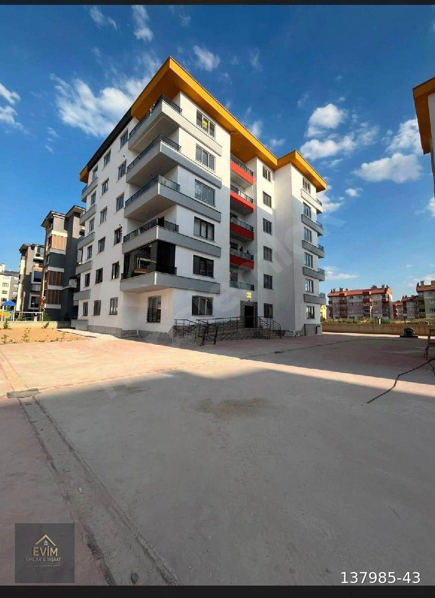 EVİM EMLAK || SAÇLI KASAP CADDESİNDE 3+1 YÜKSEK GİRİŞ SIFIR SİTE İÇİ DAİRE
