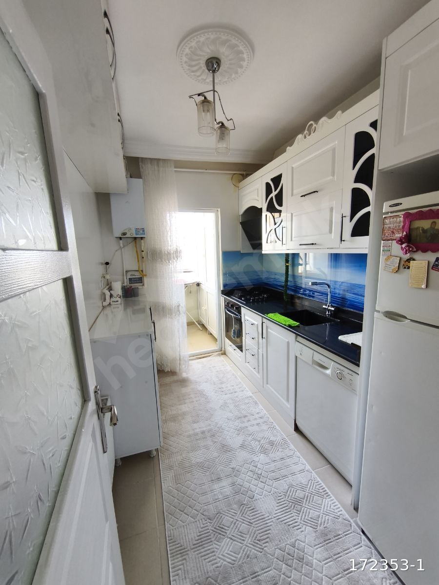 MAVİKENT 1 ETAP SATILIK 2+1 DAİRE YENİ MUTFAKLI CADDE CEPHELİ