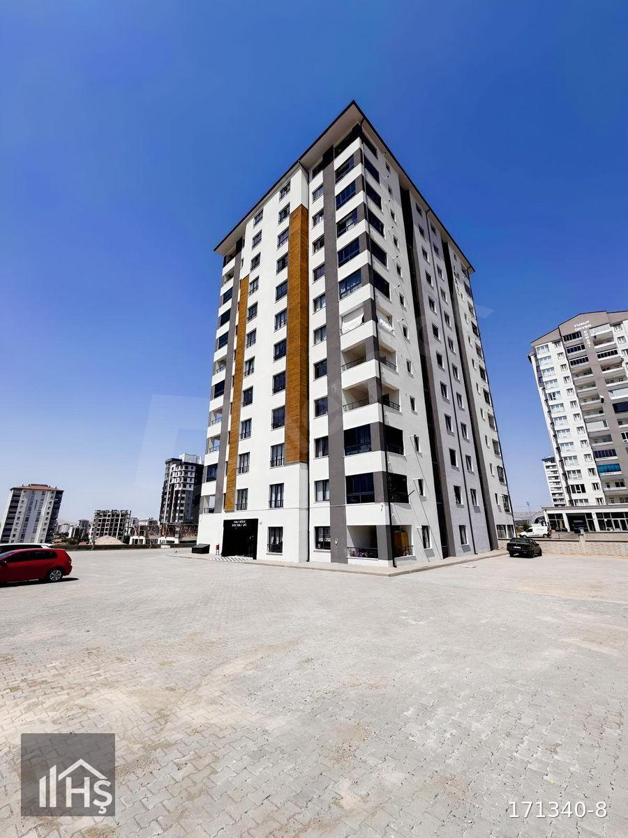ESENTEPEDE SIFIR OTURUMA HAZIR TRAMVAYA YAKIN 3+1