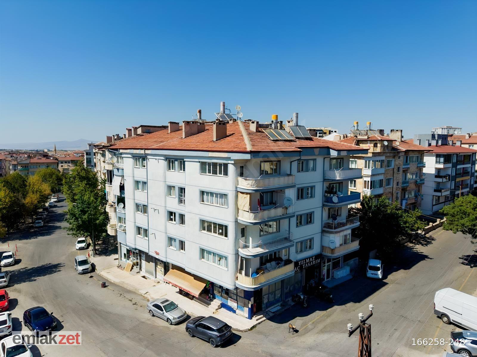"Emlak Zet"350 Evler Mah. Geniş Kullanışlı 3+1 Satılık Daire