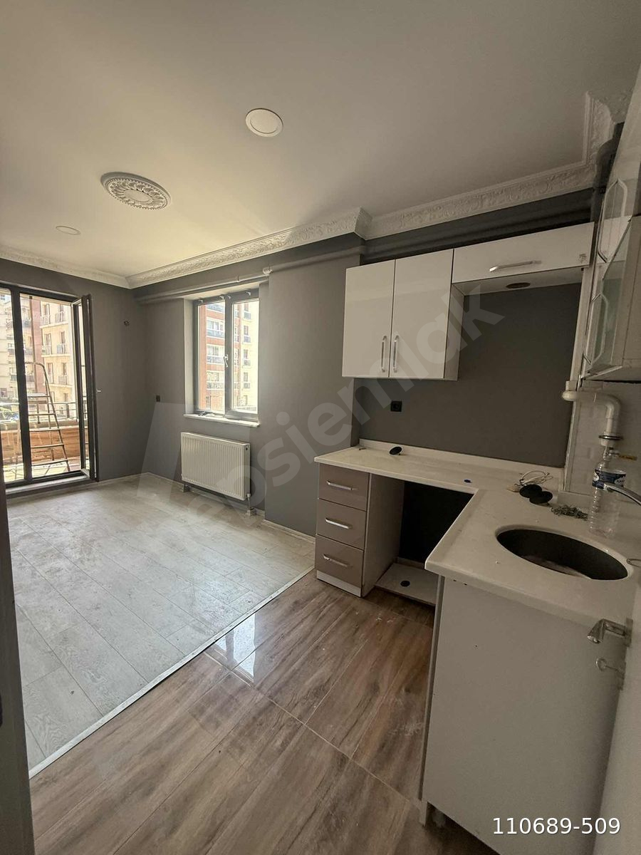 ÇABUK EMLAKTAN NOVADA AVM YANINDA SATILIK 2+0 DAİRE