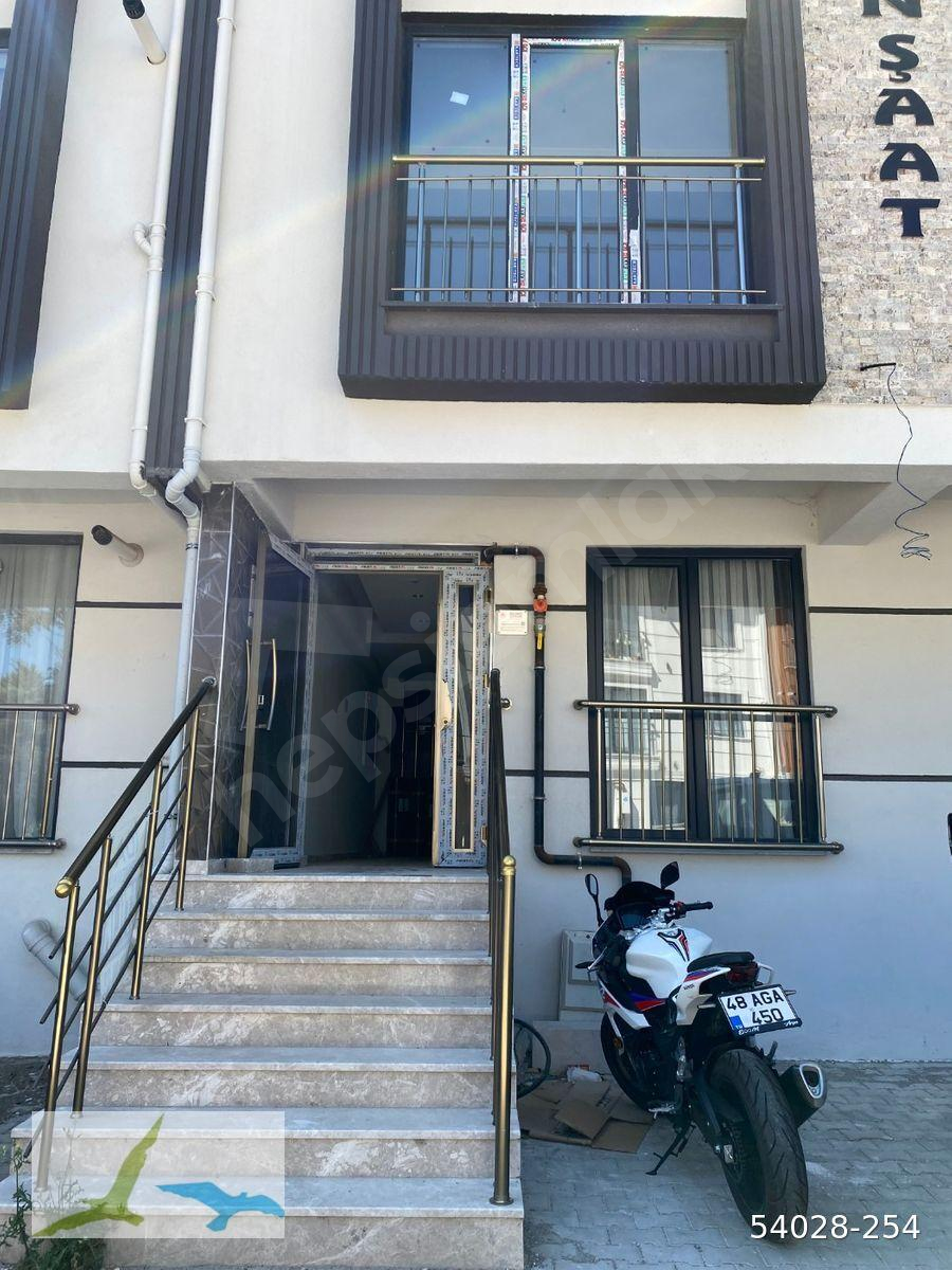YENİ MAHALLE, HASTANE VE ÜNİVERSİTE KARŞISI, 50M2, 1+1, ZEMİN KAT, ARKA CEPHE, SIFIR DAİRE