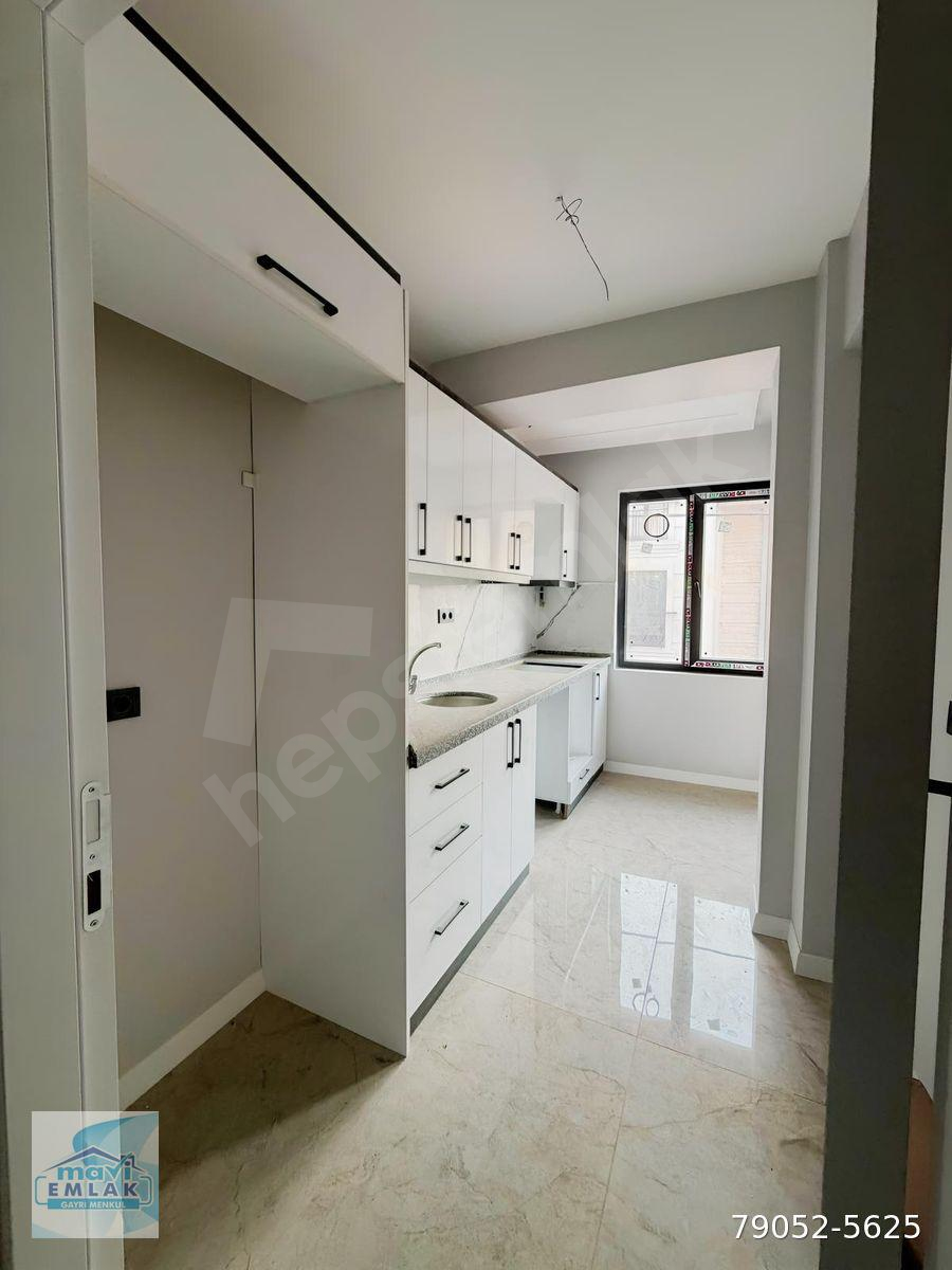 BANDIRMA MAVİ EMLAKTAN YENİ MAH. 2+0 ARAKAT SATILIK DAİRE