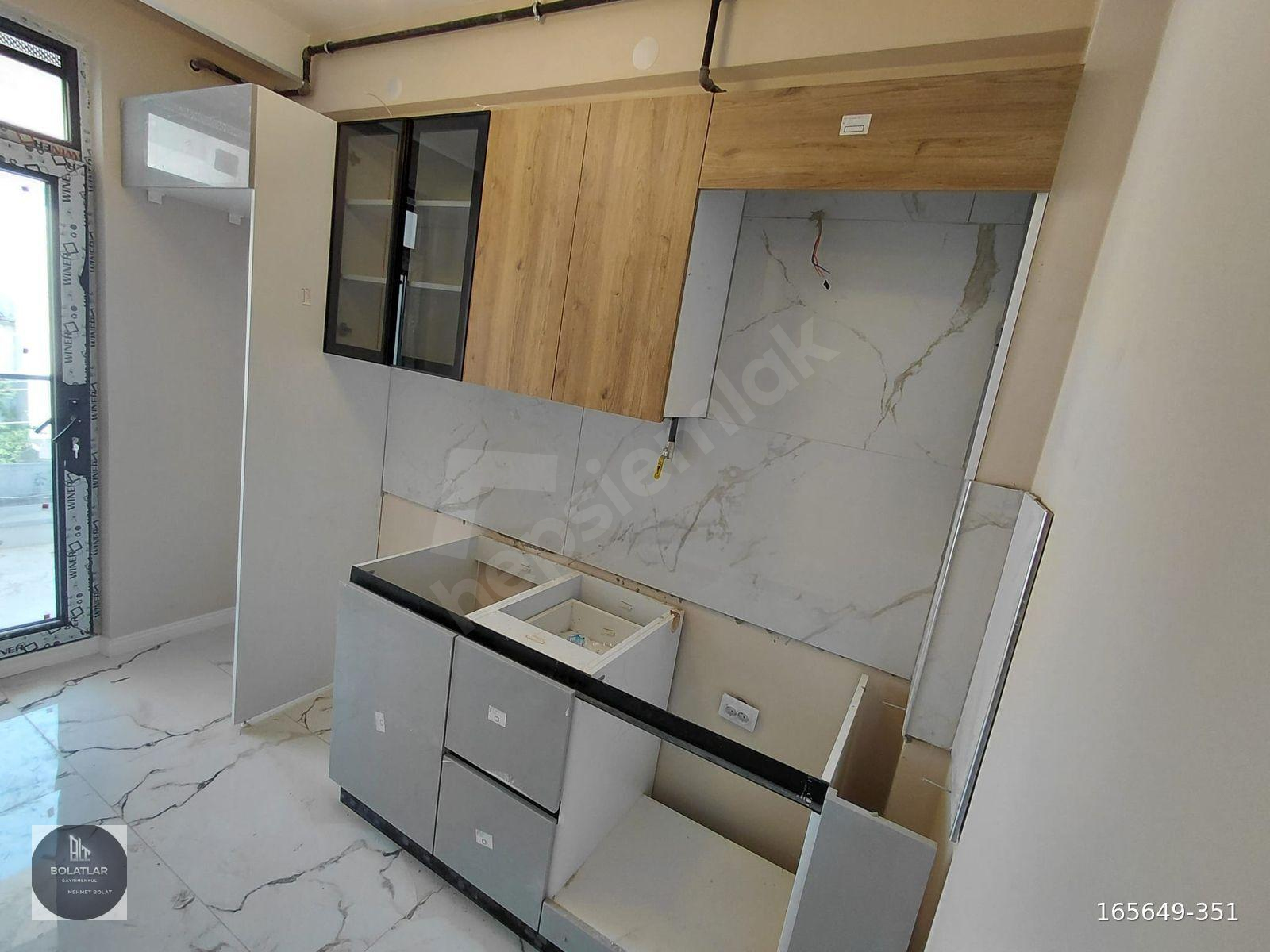 ÇAMLICA MH.TOMBAKZADE BLV.YAKINI ŞIK TASARIM 2+0 DAİRE BZ-15