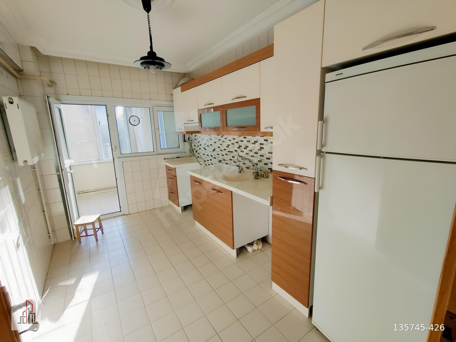 ÇARŞI MERKEZDE 3+1 ARAKAT 130 M2 İSKANLI ASANSÖRLÜ DAİRE