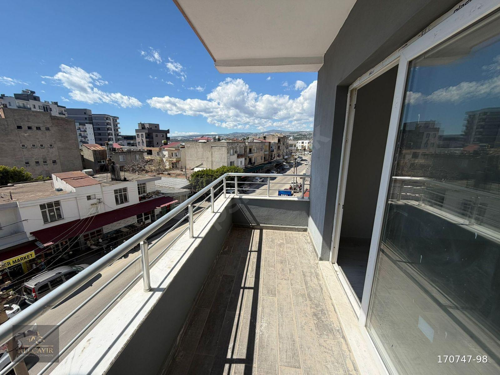 ERDEMLİ AKDENİZ MAH SATILIK 3+1 175 M2 DAİRE TAKASA AÇIK