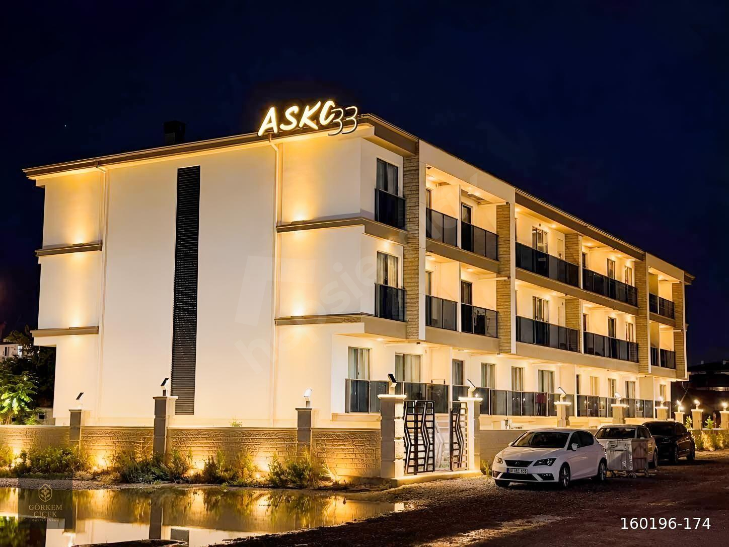 Asko 33te Yol Cepheli Ultra Lüks Eşyalı 1+1 Satılık Daire