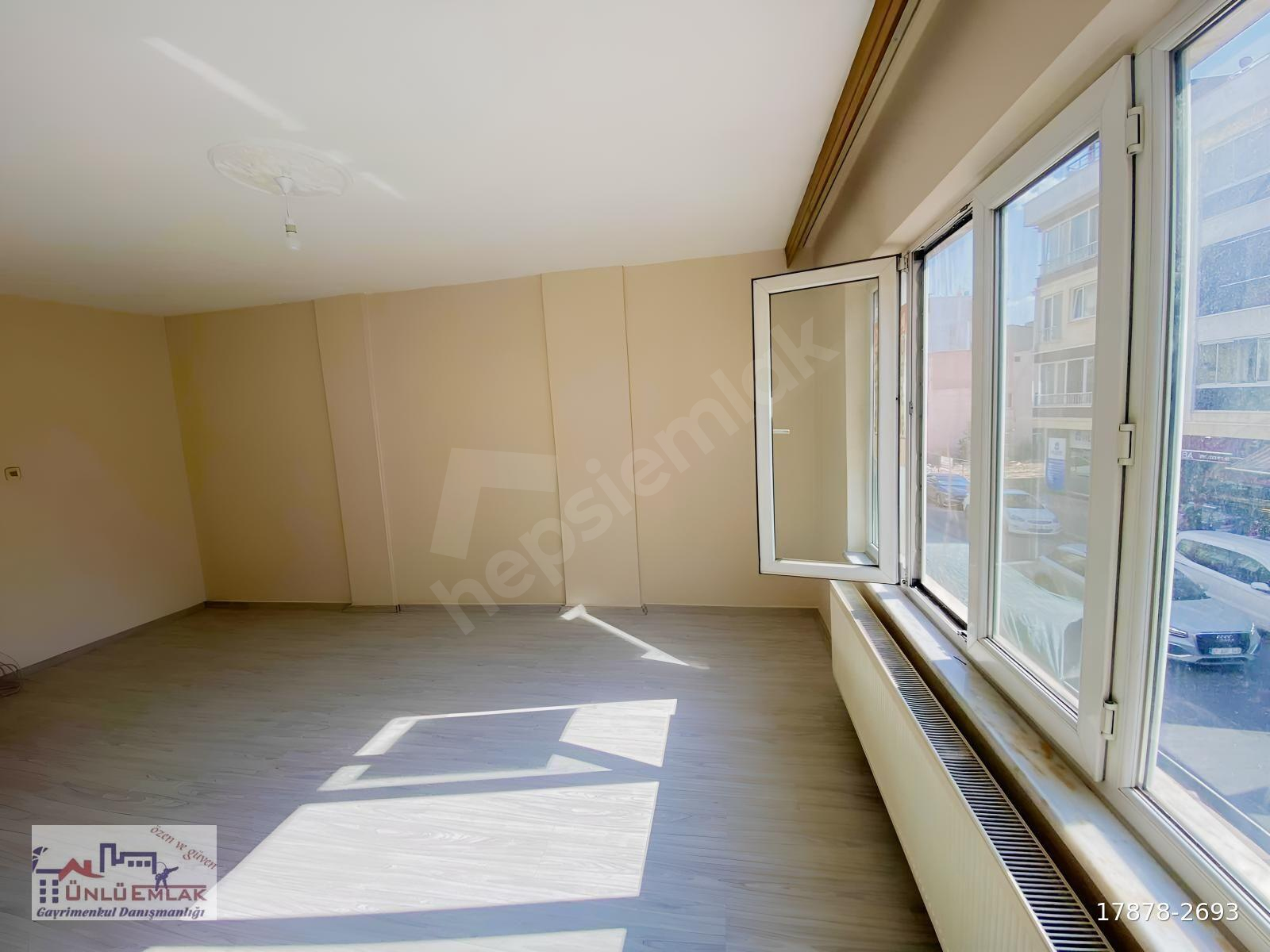 ÇANAKKALE BARBAROS MAHALLESİ KIZ ÖĞRENCİYE KİRALIK 2+1 DAİRE