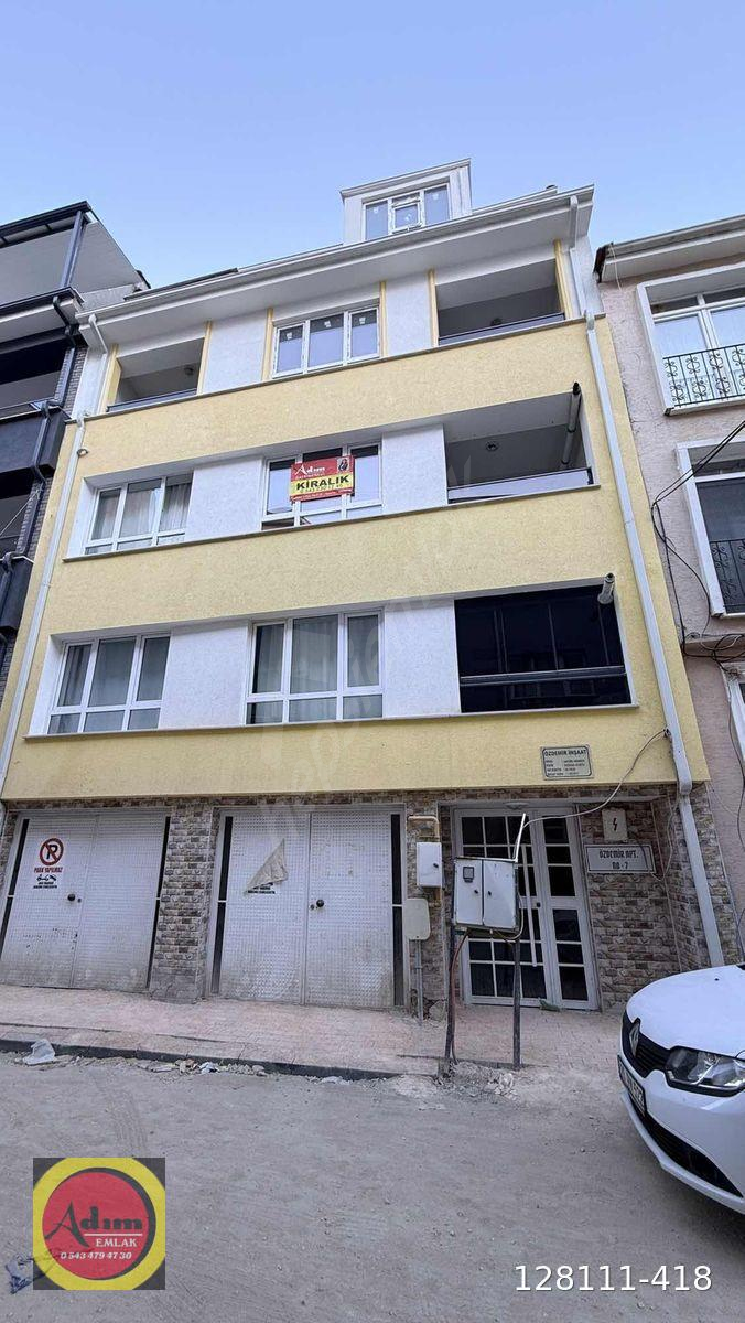 ADIM GAYRİMENKUL/ÇARŞI MERKEZDE E.BANYOLU ARA KAT 110m2 2+1
