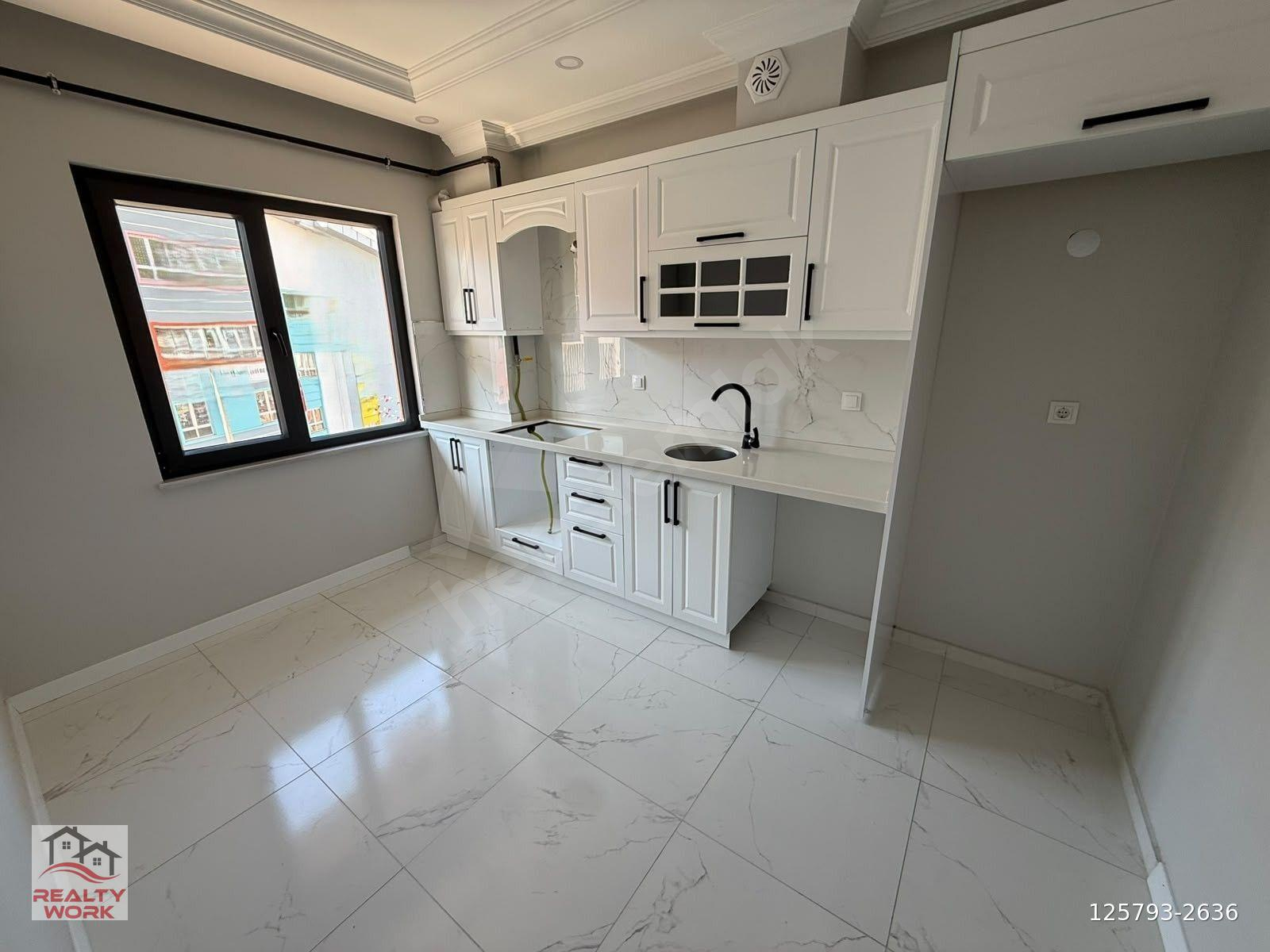 TUZLA CAD. 1DK ÇİFT BANYO & WC'Lİ, KÖŞE BİNADA ÖNÜ AÇIK DUBLEKS