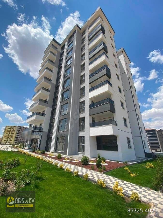 SİNCAN SARAYCIK MH'DE 2+1 KATTA EBEVEYN B. LÜXX SIFIR (0) DAİRE*