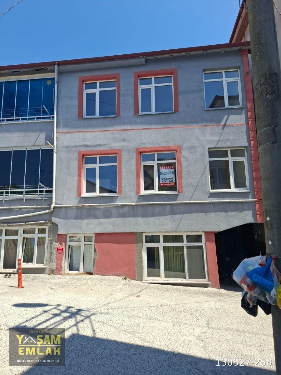 AKARCADA MERKEZİ KONUMDA KİRALIK 2+1 DAİRE