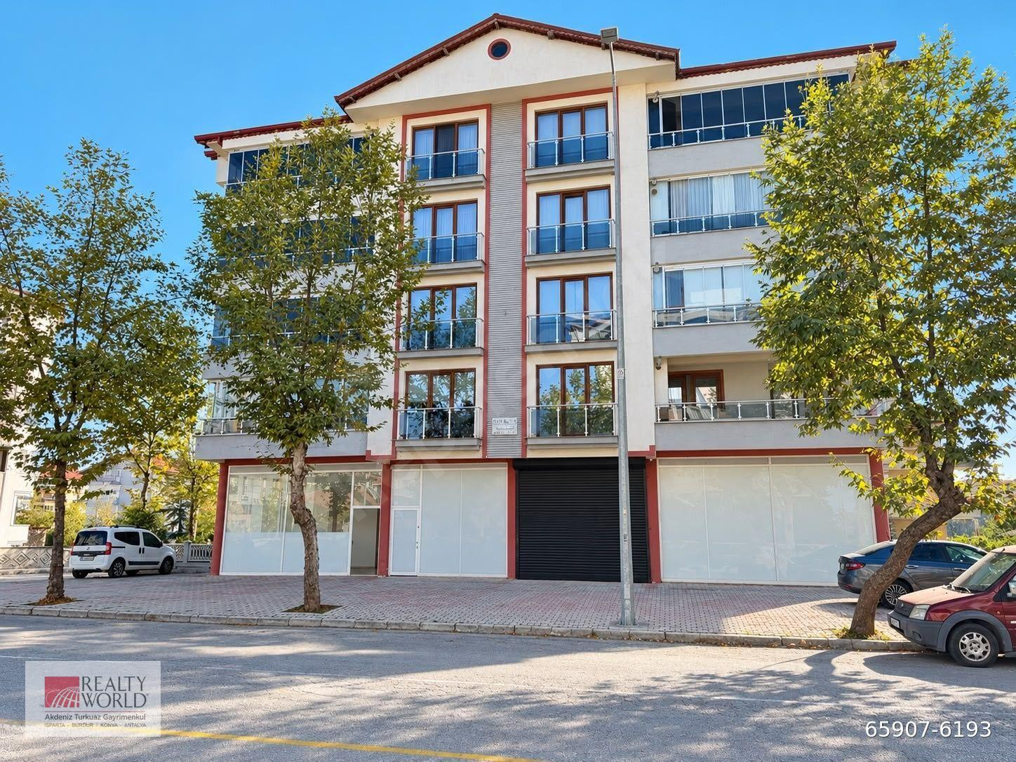 ISPARTAAYAZMANA CADDE ÜZERİNDE 3+1 SATILIK DAİRE