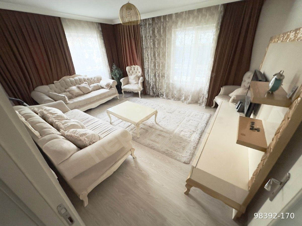 Çankaya aşikpaşa mahallesi Vedat Dalokay caddesi üzerinde eşyalı kiralık daire
