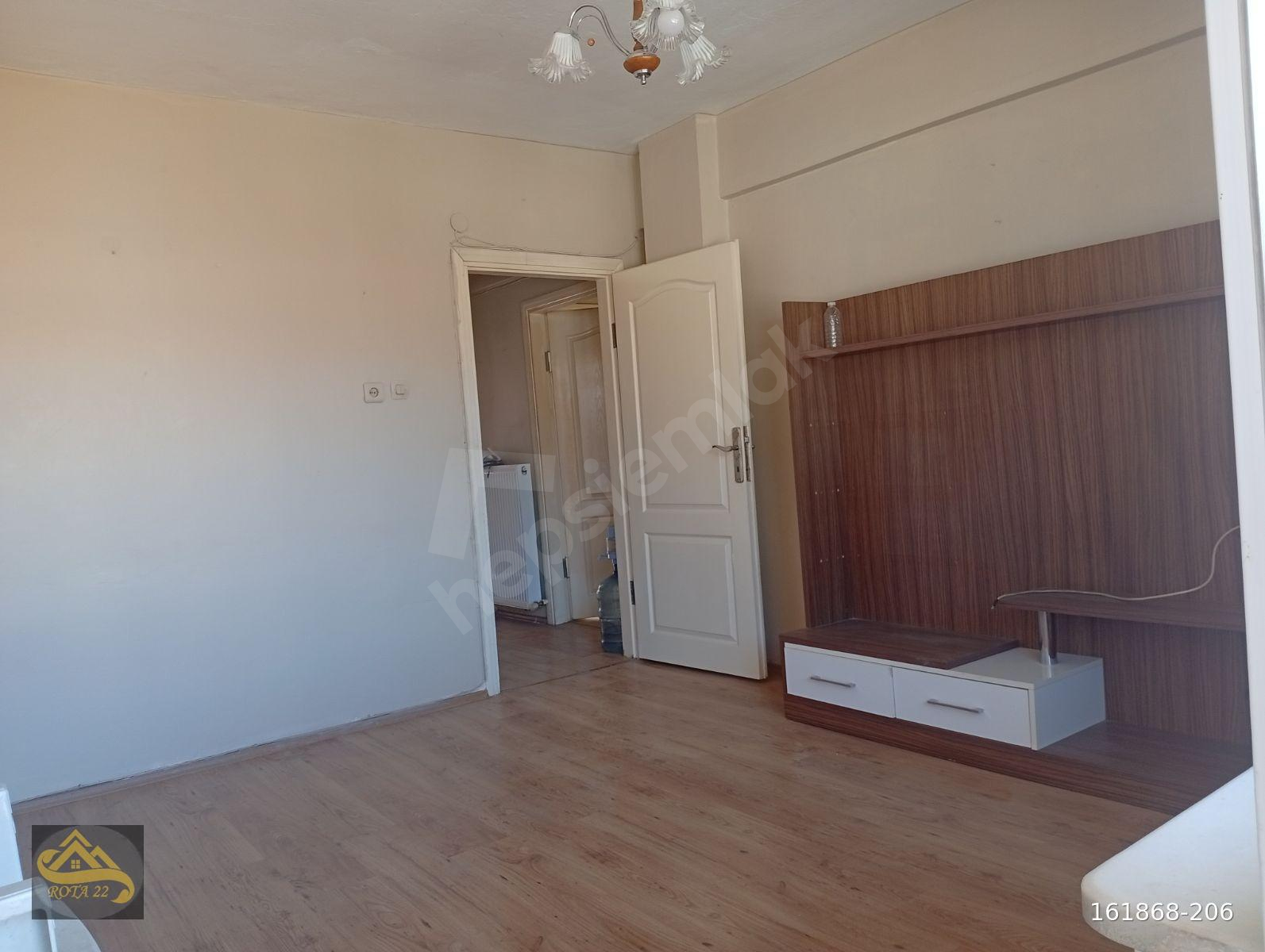 ÇARŞI MERKEZ KALEİÇİNDE 1.MURAT LİSESİ YANI FIRSAT 2+1 DAİRE