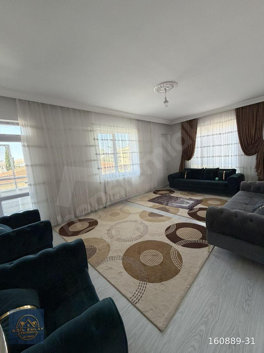 Oğuzeli merkezi konumda geniş 2+1 Daire