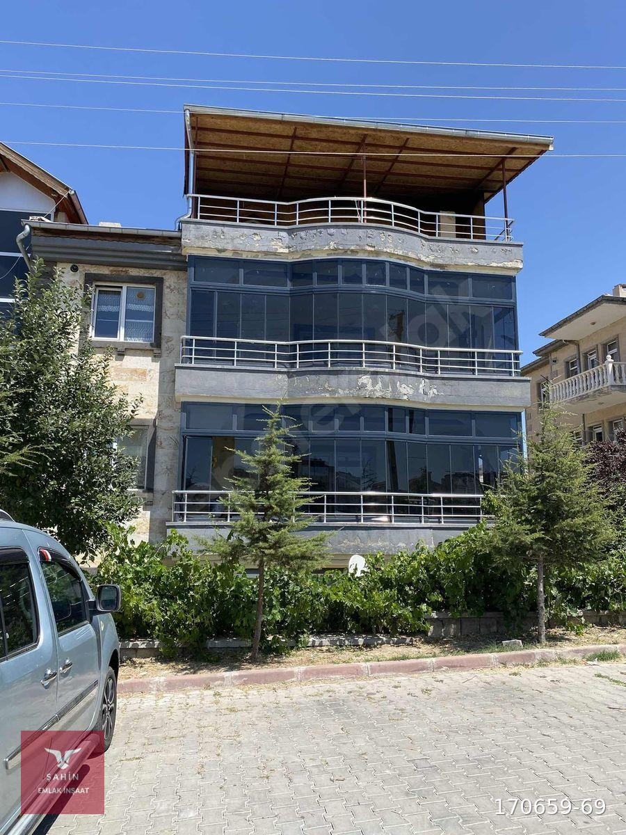 ŞAHİN EMLAK'TAN BAHÇELİEVLER MAHALLESİ 2+1 EŞYASIZ KİRALIK DAİRE