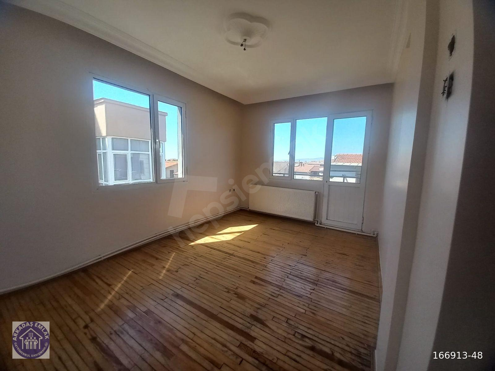 ERGENEKON MAH. MERKEZİ KONUMDA SATILIK 3+1 DAİRE