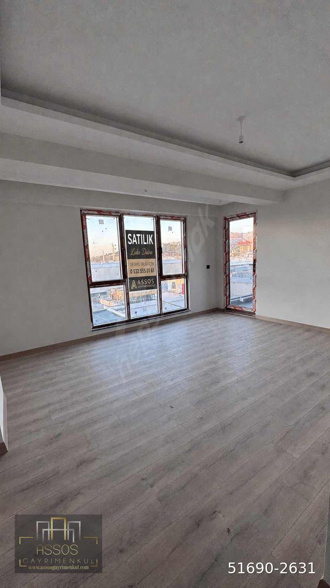 Merkezi Konum Cadde üzerin de Geniş Dublex 4+1 Daire