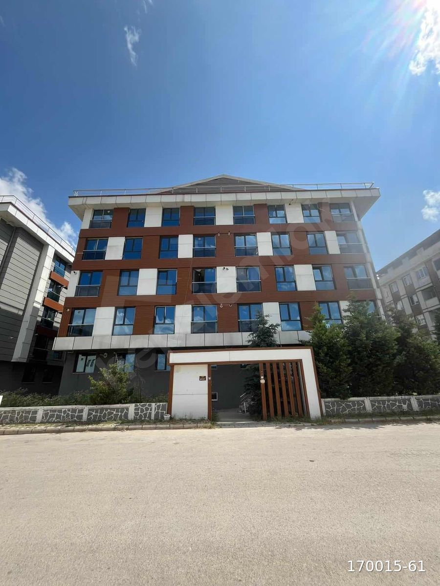 ERENLER MAH. VETERİNERLİK FAKÜLTESİ YAKININDA 2+0 TEMİZ DAİRE