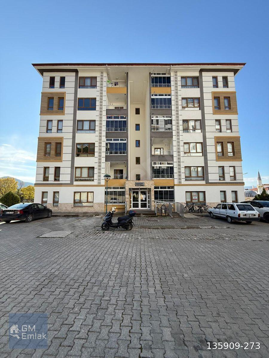TOKAT NİKSAR DA 3+1 SATILIK DAİRE