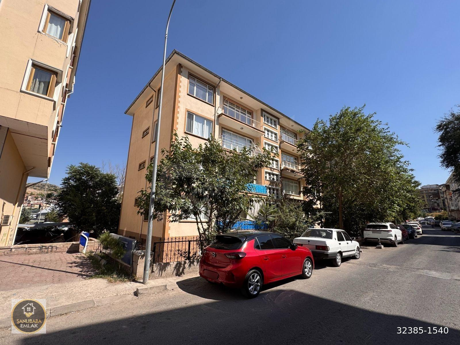 ŞANLIBABA EMLAK'TAN ÇARŞI MERKEZDE KİRALIK 3+1 DAİRE