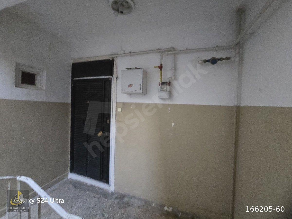 BAHCELİEVLERDE KİRALIK DOĞALGAZLI 3+1 ARA KAT DAİRE