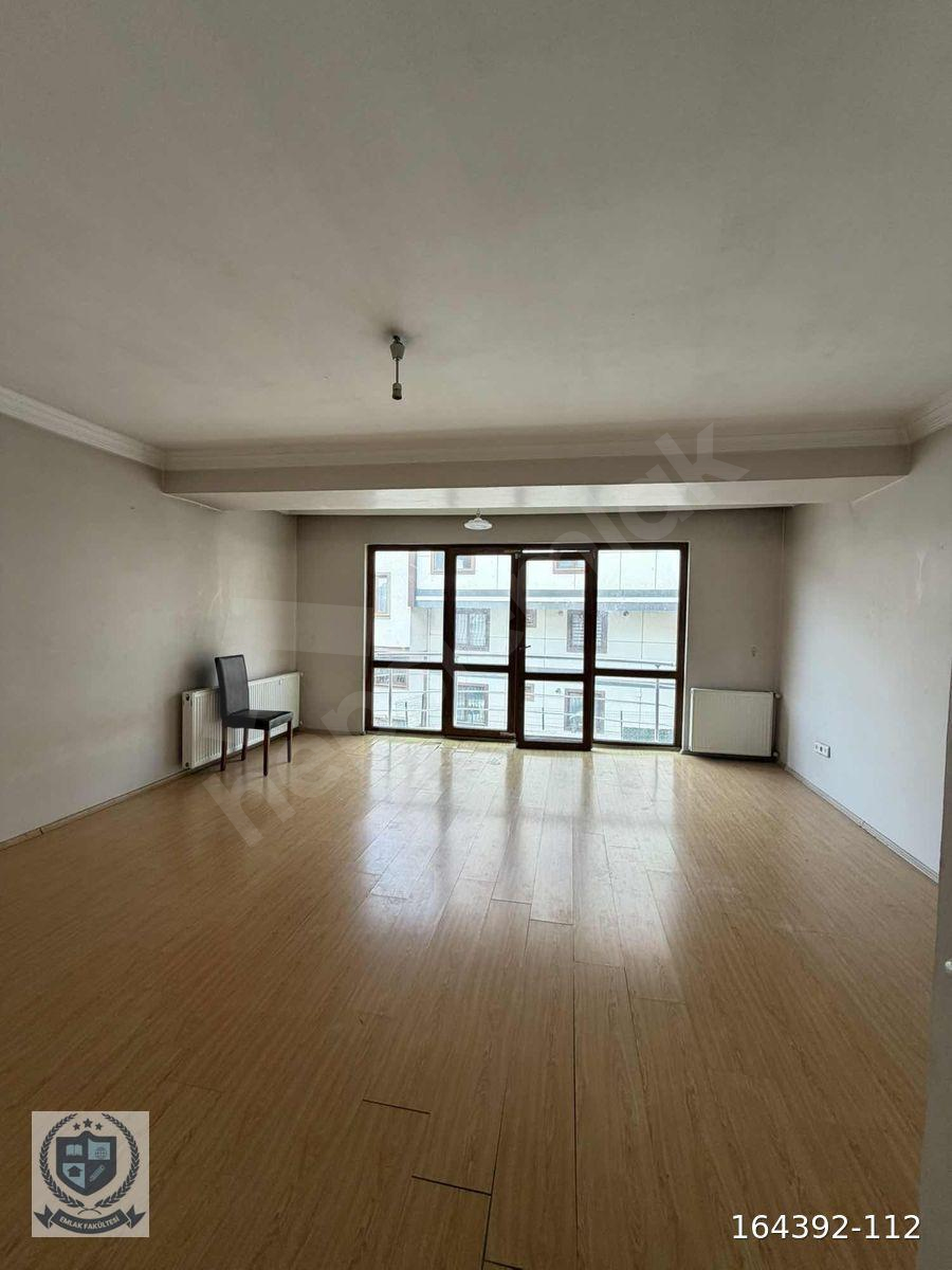 Ataşehir Örnek Mahallesinde Satılık Ferah 2+1 DAİRE BOŞTUR