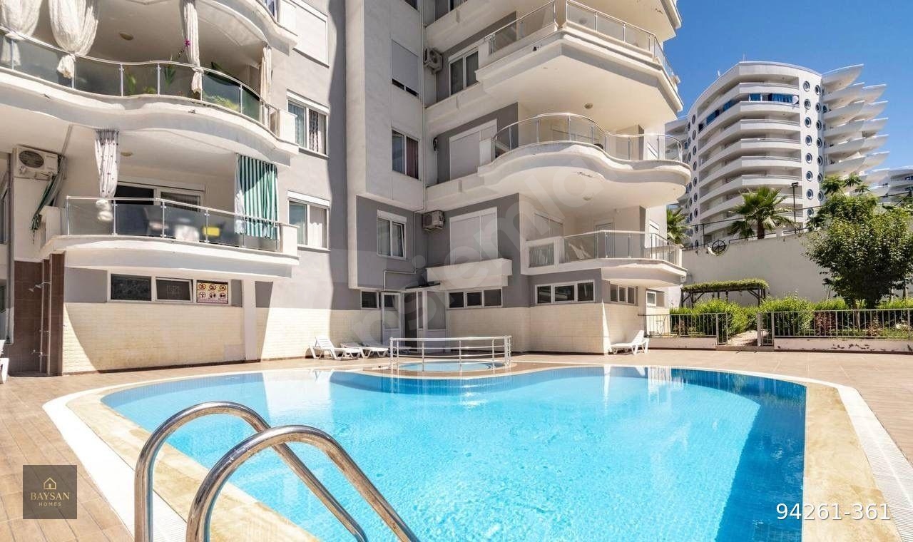 ALANYA MAHMUTLARDA ARA KAT ESYALI YÜZME HAVUZLU YABANCIDAN 2+1