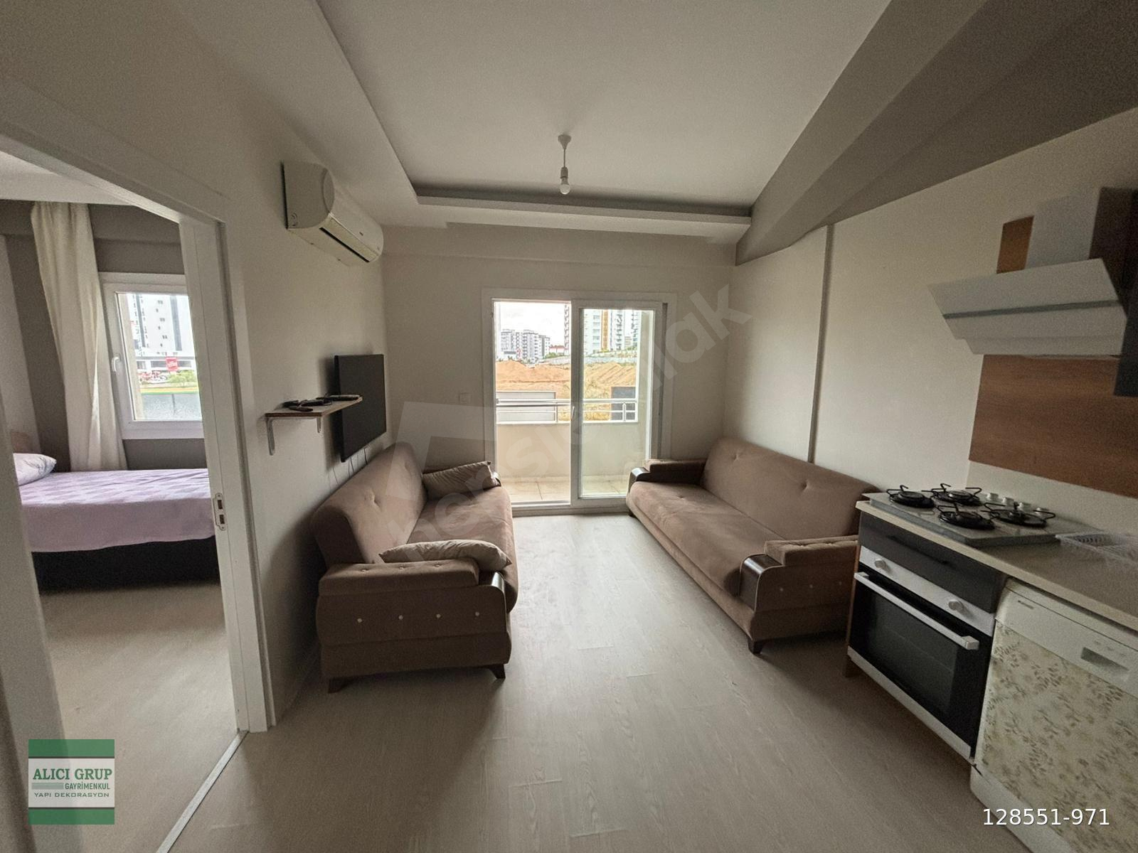 ANA YOLA YÜRÜME MESAFESİNDE DÜŞÜK KATLI BİNADA EŞYALI DAİRE