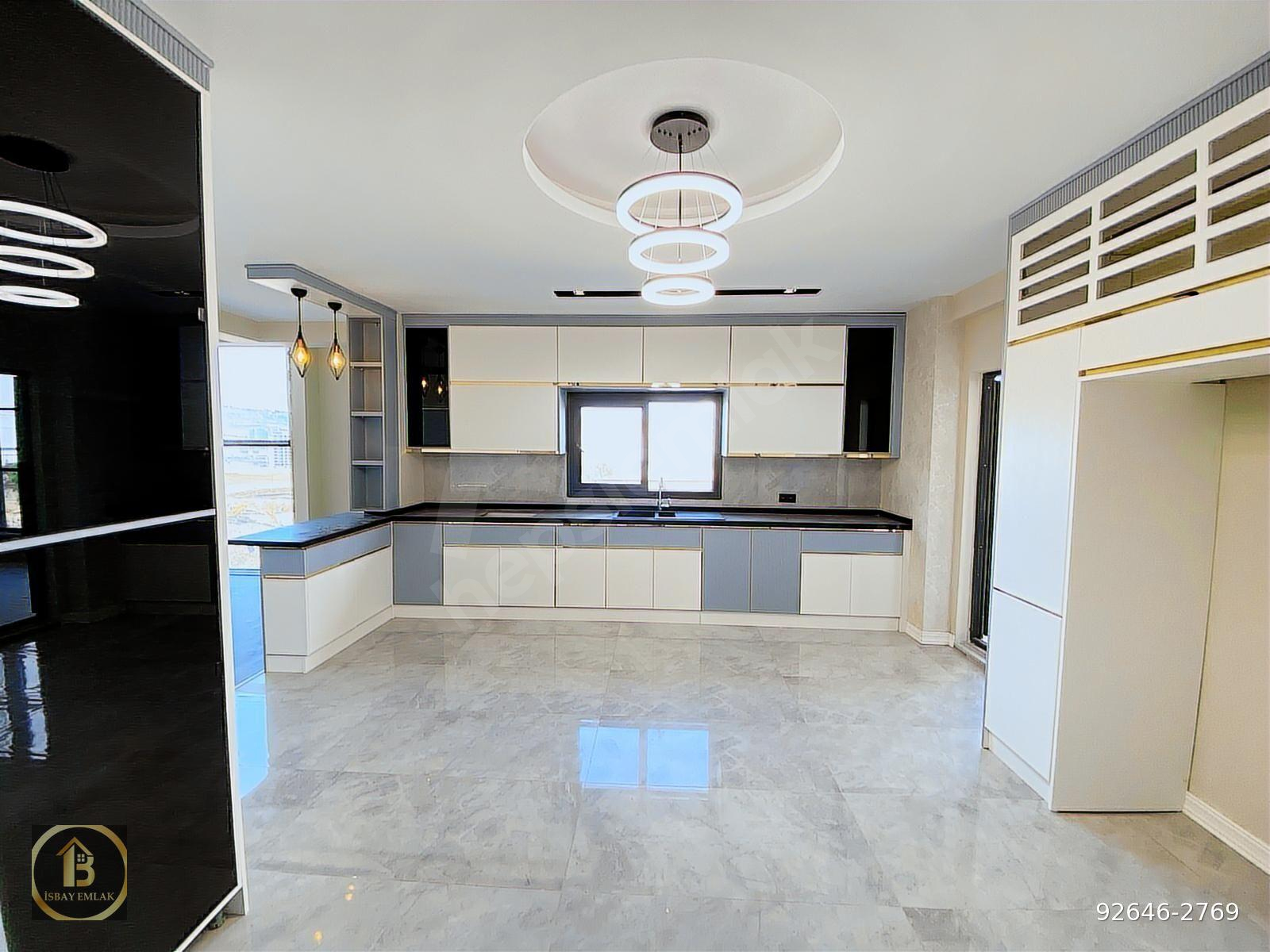 BEYLERBEYİ SİTESİNDE SATILIK 5+1 ULTRA LÜKS DAİRE _İSBAY EMLAK_