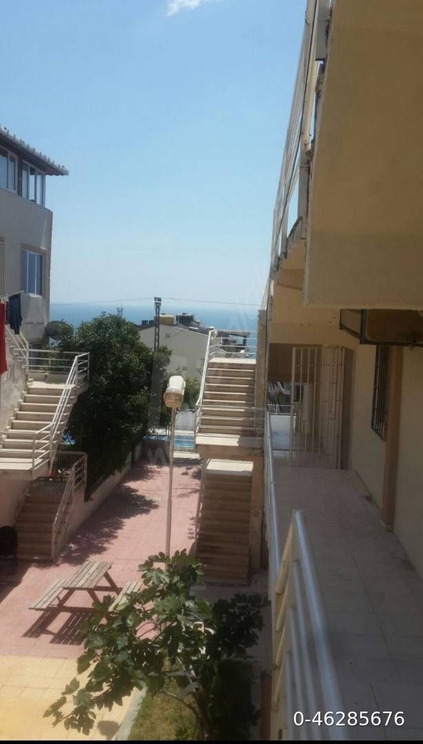 KİRALIK EŞYALI DOĞAL GAZLI HAVUZLU SİTEDE ARA KAT DAİRE