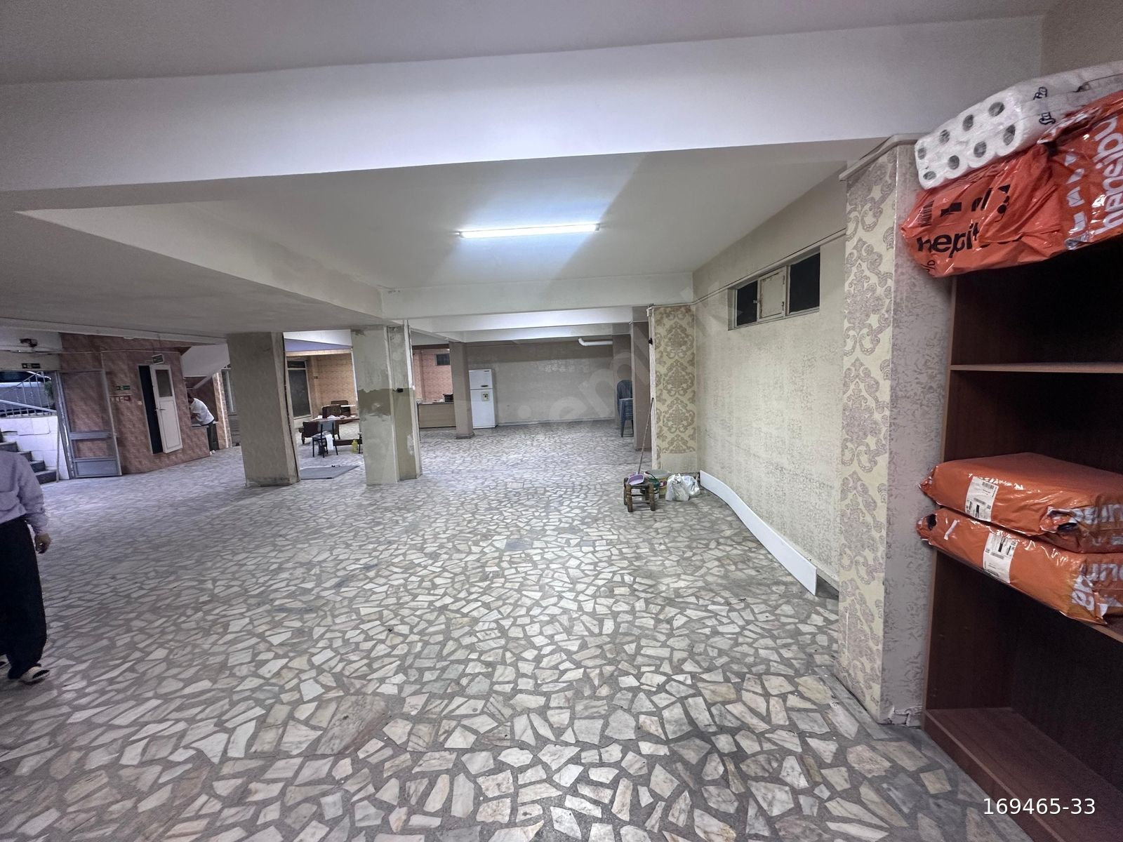 BAHÇELİEVLER SOĞANLI MAHALLE'Sİ 350 M2 KİRALIK DÜKKAN