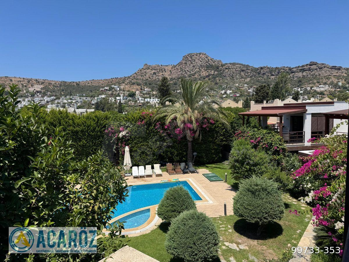 Bodrum Türkbükü’nde Denize Çok Yakın Havuzlu Sitede Migros Yanı 2+1 Eşyalı Daire