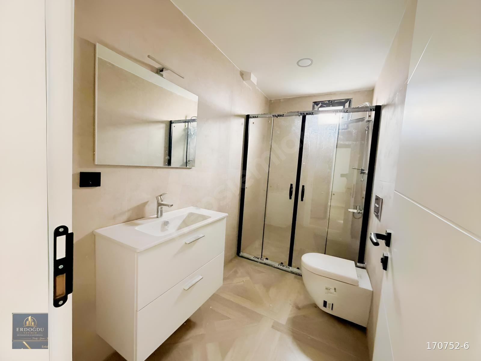 ŞAHİNCİLİ MAHALLESİNDE SATILIK 3+1 LÜKS DAİRE