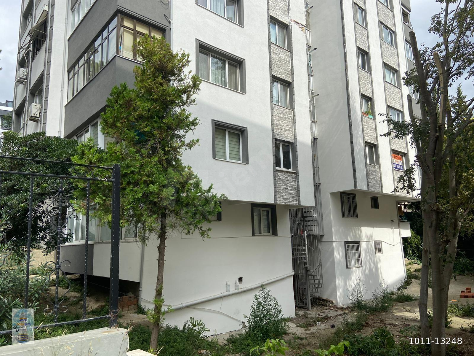 BAKIRKÖY DE ISI YALITIMLI 30 YILLIK 3+1 115M2 2.KAT ASANSÖRLÜ